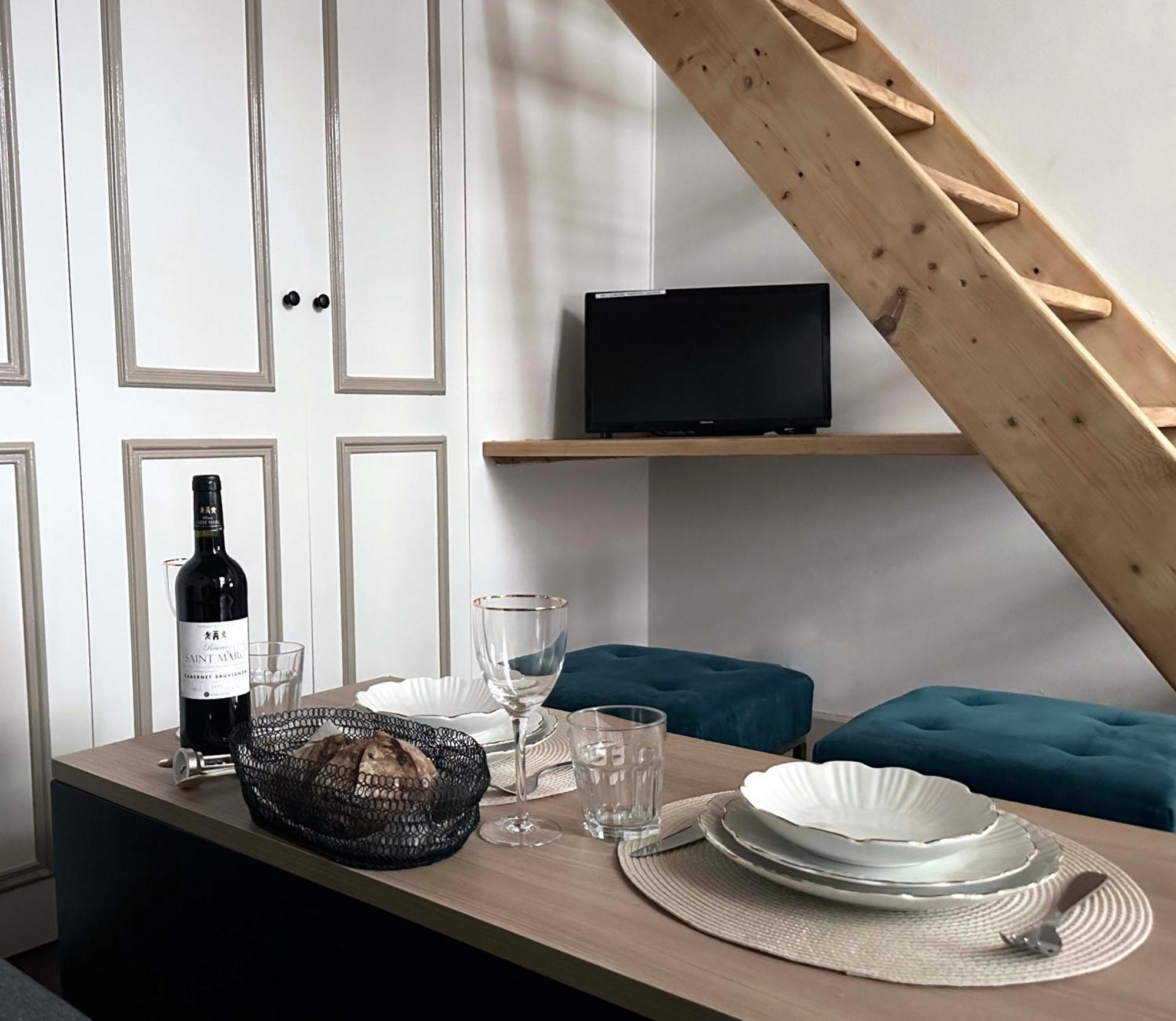 Modern & Dreamy Duplex In Le Marais Appartement